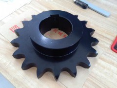 专业加工定制各类齿轮、链轮、花键轴及变速箱总成——20A18齿链轮农机配件